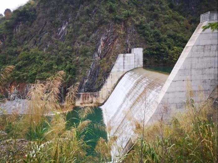 2021年12月7日，督察組現(xiàn)場督察發(fā)現(xiàn)，未取得相關(guān)手續(xù)的上立亭電站主體工程已完成建設(shè)