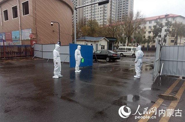 東瓦窯市場有序恢復(fù)開放。賽罕區(qū)融媒體中心供圖