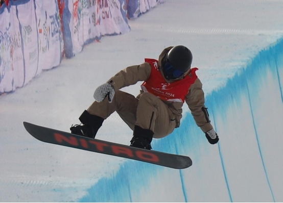 1708081314877418.png “十四冬”單板滑雪U型場地技巧公開組預賽超燃完賽39.png