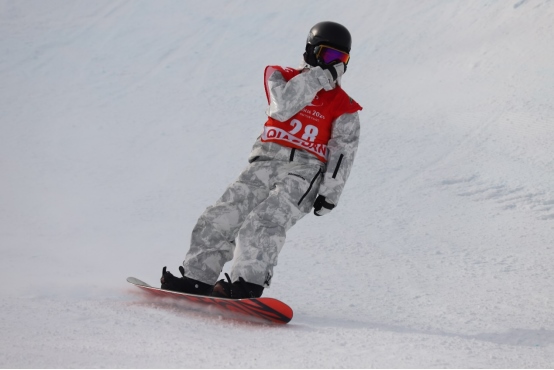 1708081352113689.png “十四冬”單板滑雪U型場地技巧公開組預賽超燃完賽57.png