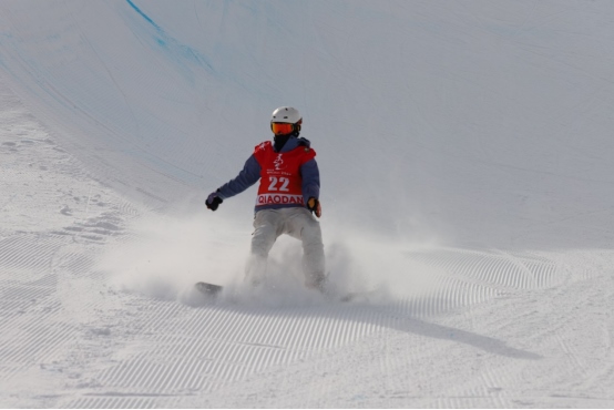 1708081404119632.png “十四冬”單板滑雪U型場地技巧公開組預賽超燃完賽86.png