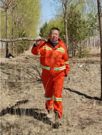 世界地球日，不忘治沙人3389.png