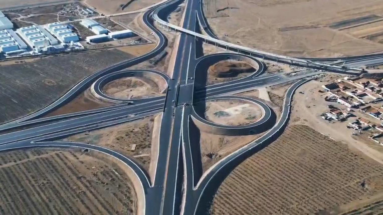 1747724094347008.jpg 通車2.jpg