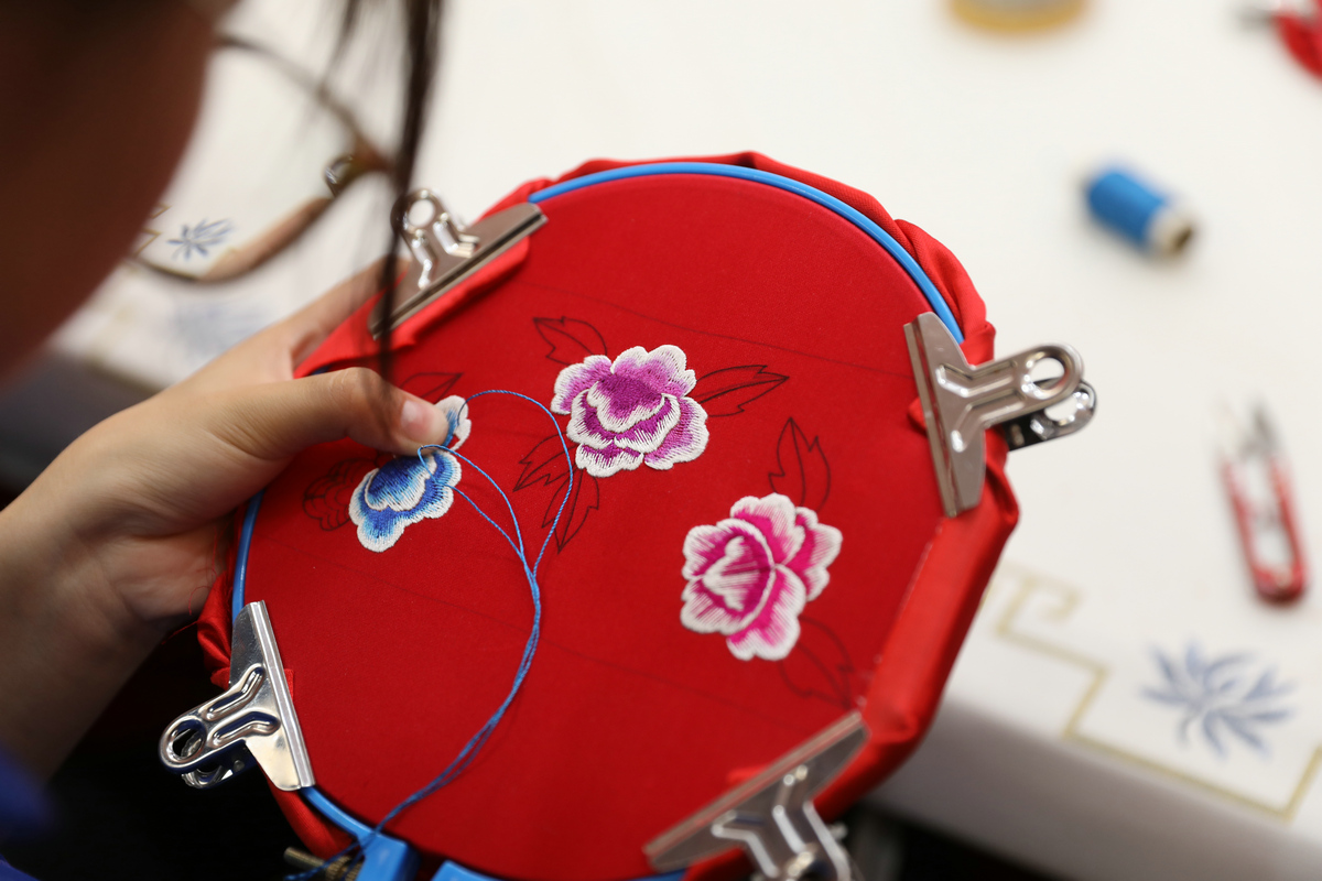 1758955511868510.jpg 7O5A8633.jpg