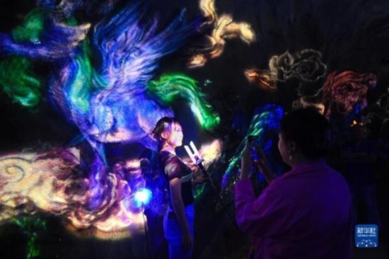 浙江新昌：夜經(jīng)濟(jì)拉動(dòng)旅游業(yè)發(fā)展