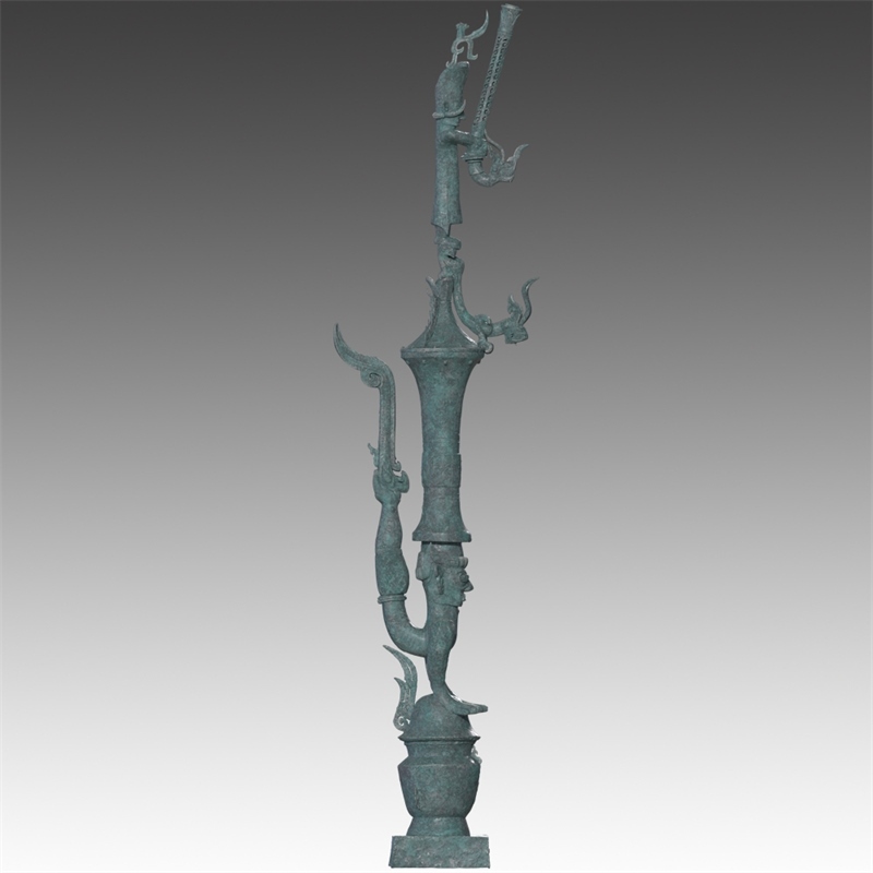 銅罍座倒立鳥足頂尊神像。四川省文物考古研究院供圖