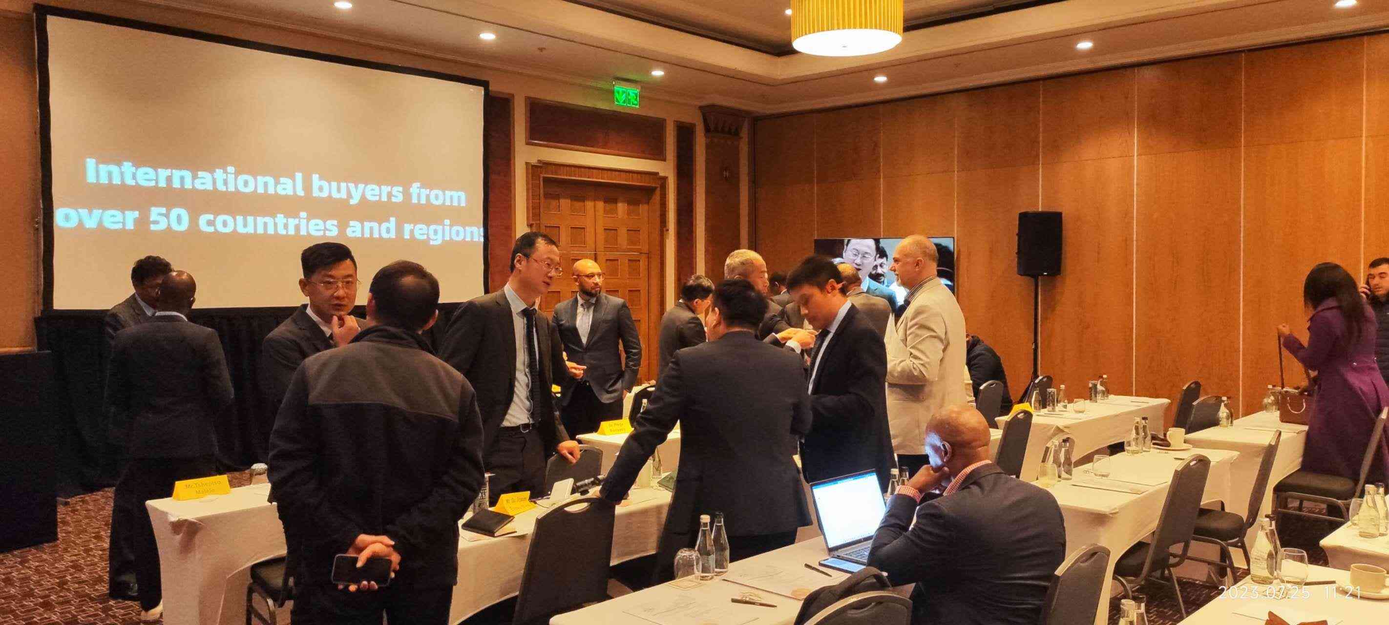 中南企業(yè)現(xiàn)場(chǎng)交流。圖片來(lái)源：貿(mào)促會(huì)