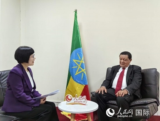 穆拉圖·特肖梅接受人民網(wǎng)記者唐維紅采訪。人民網(wǎng)記者 陳星星攝