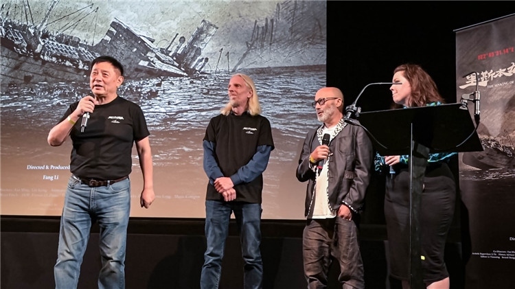 導演方勵以及團隊成員分享體會。郭錦標攝