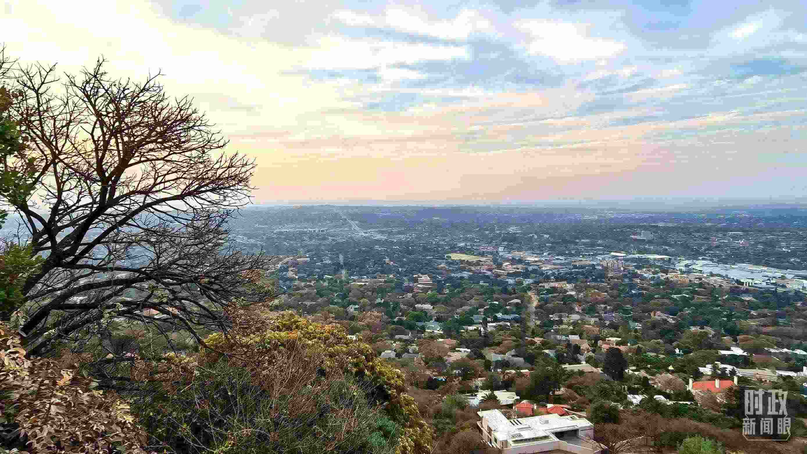 △南非約翰內(nèi)斯堡。（總臺(tái)央視記者韓銳拍攝）