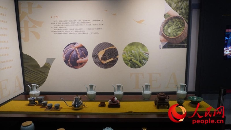 余杭區(qū)徑山鎮(zhèn)徑山村鄉(xiāng)村客廳的文創(chuàng)館。人民網(wǎng)肖聰聰攝