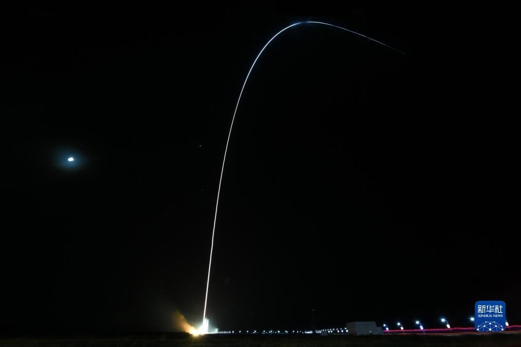 9月7日02時14分，我國在酒泉衛(wèi)星發(fā)射中心使用長征四號丙運載火箭，成功將遙感三十三號03星發(fā)射升空，衛(wèi)星順利進入預定軌道，發(fā)射任務獲得圓滿成功。新華社發(fā)（汪江波 攝）