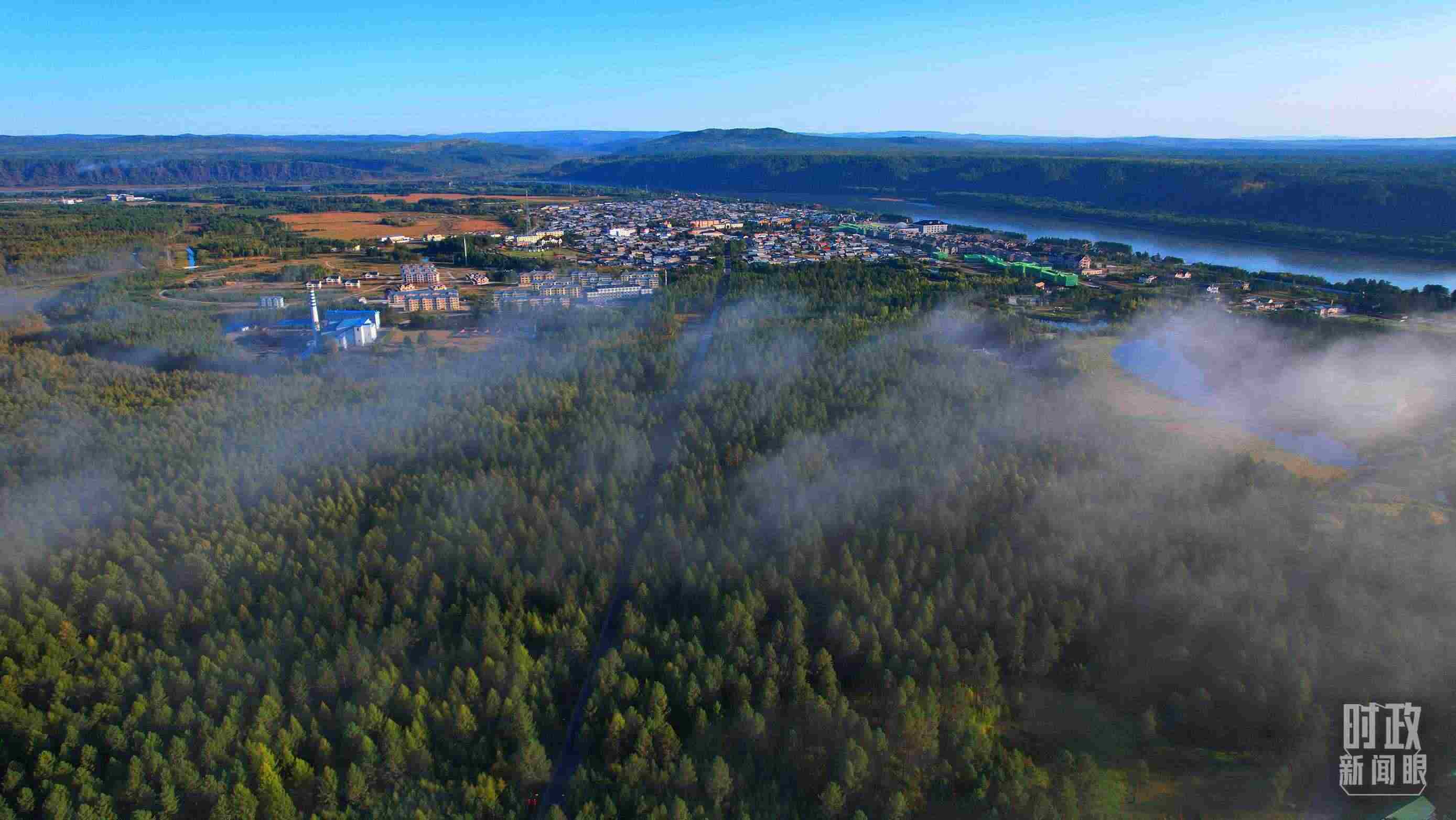 △薄霧籠罩的漠河林場。（總臺央視記者范凱拍攝）