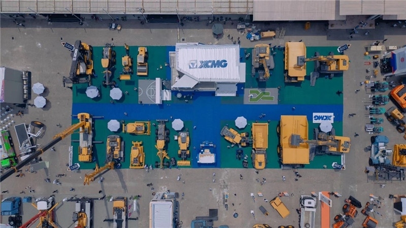 徐工集團(tuán)3000㎡的展區(qū)。 石偉攝影