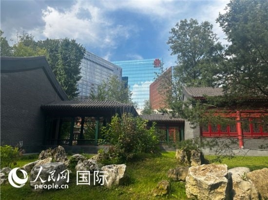 莫斯科中國貿易中心的中式園林“華銘園”一角。人民網記者 申佳平攝