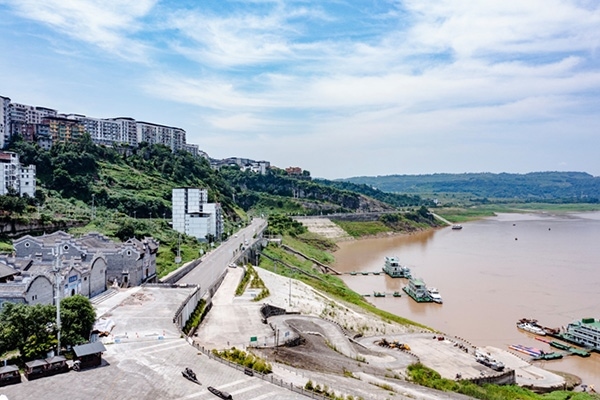 建成后的西沱鎮(zhèn)岸線環(huán)境綜合整治工程局部。受訪者供圖