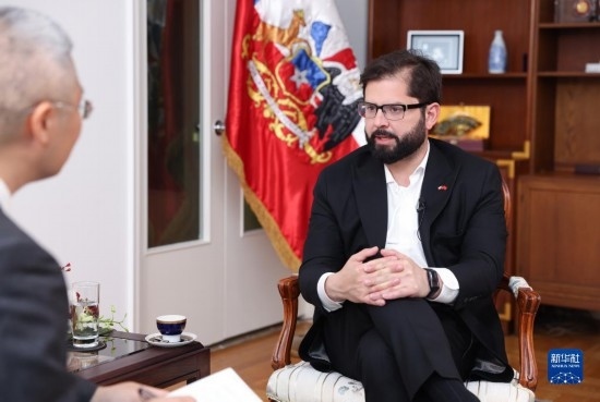 10月17日，智利總統(tǒng)博里奇在北京接受新華社記者專訪。新華社記者 呂帥 攝