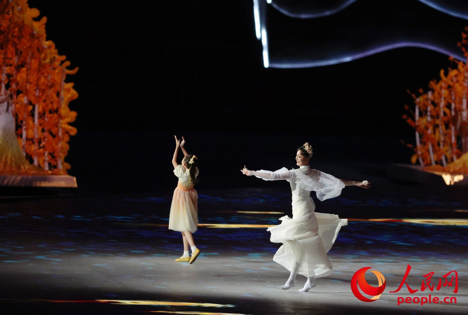 開幕式現(xiàn)場。人民網(wǎng) 周靜圓攝