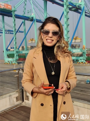 巴西《中北部傳媒集團(tuán)》記者拉尼艾莉接受采訪。人民網(wǎng)記者 符園園攝