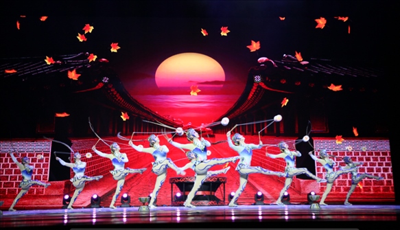 雜技《俏花旦·集體空竹》節(jié)目照。主辦方供圖