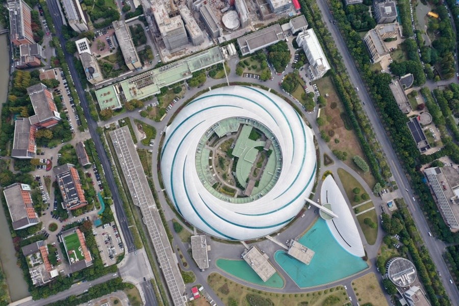 位于上海張江科學(xué)城的國家大科學(xué)裝置上海光源（2020年10月26日攝，無人機(jī)照片）。