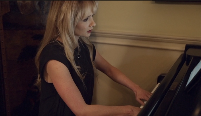 斯黛夫·康納演奏。潘耿攝