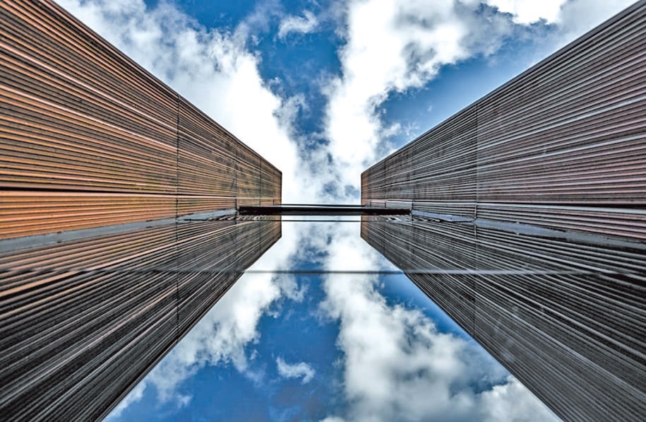  開放共享 今年9月，改造升級后的上海凝聚力工程博物館開門迎客。博物館大廳公共區(qū)域在功能提升、資源整合后，釋放更多公共服務空間，帶給市民更多新體驗。 上海某餐廳法國籍廚師 邁克爾·溫德林攝