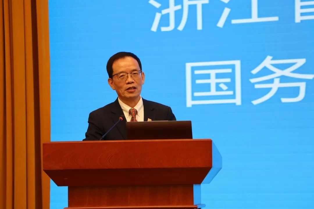 浙江省區(qū)域國(guó)別與國(guó)際傳播研究智庫(kù)聯(lián)盟首席專家、浙江師范大學(xué)非洲區(qū)域國(guó)別學(xué)學(xué)部學(xué)術(shù)委員會(huì)常務(wù)副主任劉鴻武致辭。主辦方供圖