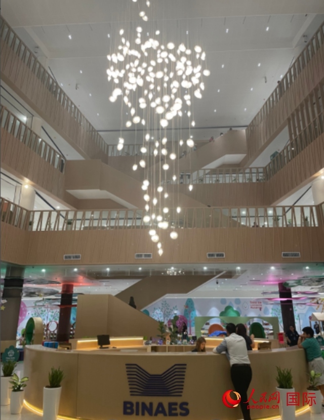 圖為中國(guó)援助薩爾瓦多國(guó)家圖書館內(nèi)景。 人民網(wǎng)記者 彭敏攝