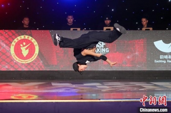 今年7月，首屆亞洲霹靂舞錦標(biāo)賽在拱墅運(yùn)河體育公園體育館舉行。郭天奇 攝
