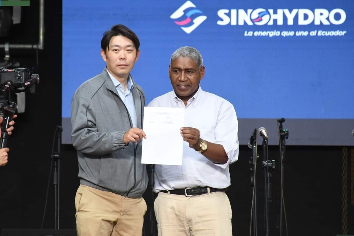 中國電建厄瓜多爾辛克雷水電站項目向當?shù)鼐栀浛祻推鞑? >
</a>
</div>
<div id=