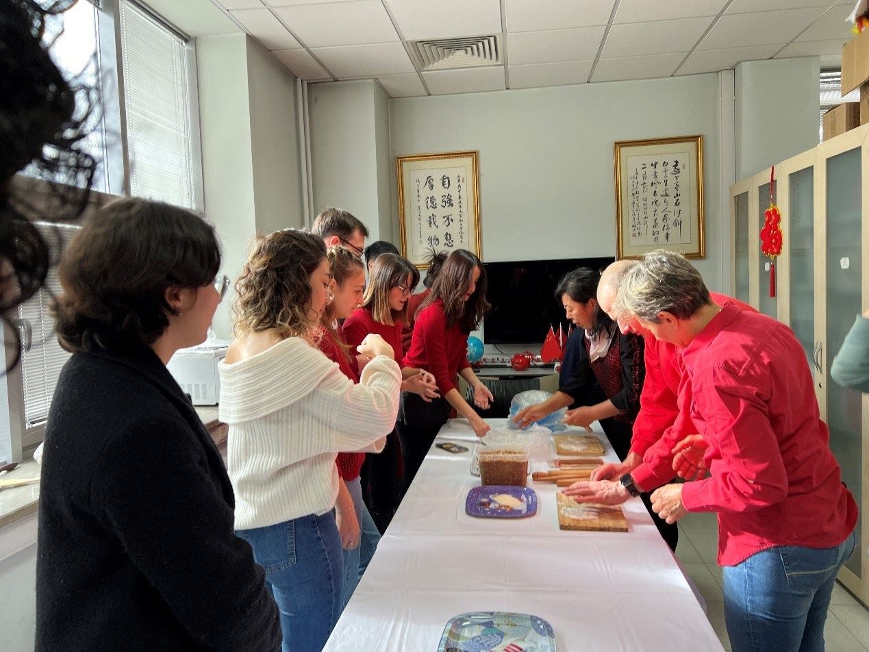 餃子工作坊現(xiàn)場(chǎng)。中東技術(shù)大學(xué)孔院供圖
