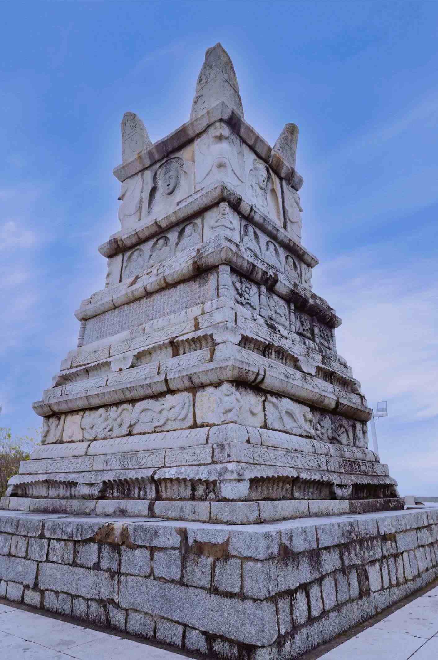 萬壽塔。 陳芝 攝