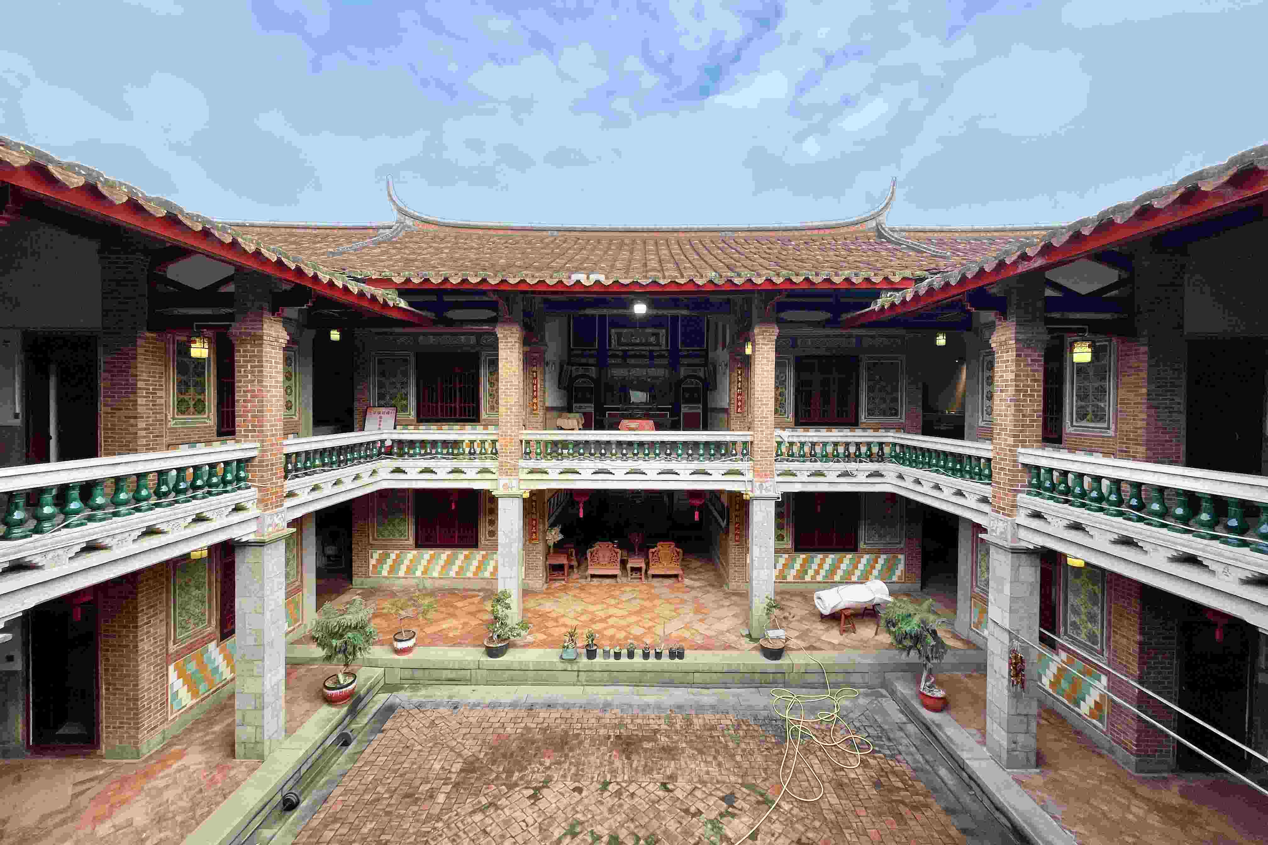 遠(yuǎn)峰厝。林瑤 攝