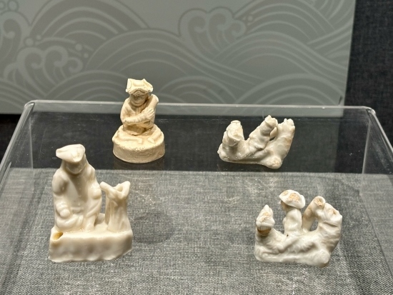 德化縣陶瓷博物館陳列的荷蘭人口哨。人民網(wǎng)記者 金慧慧攝