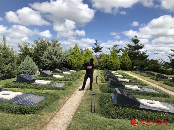 烈士園區(qū)。人民網(wǎng)記者 黃培昭攝