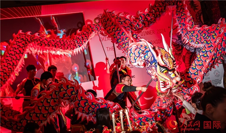 “共慶中國(guó)年 共享新機(jī)遇”破冰者新春晚宴現(xiàn)場(chǎng)盛況。人民網(wǎng) 郭錦標(biāo)攝