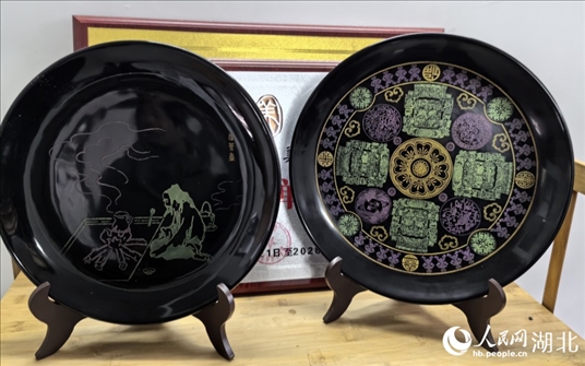 壩漆工藝品。人民網(wǎng)記者 周雯攝