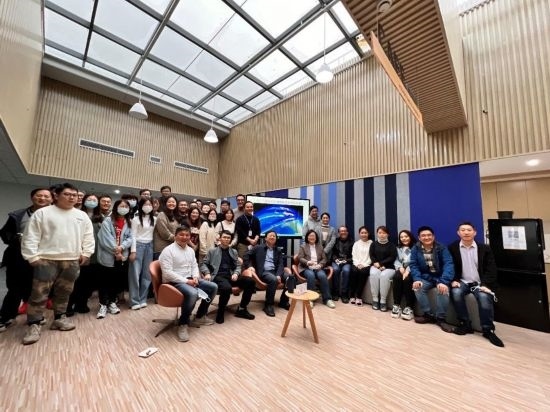 團(tuán)隊(duì)歷史照片。（中國科學(xué)院上海光學(xué)精密機(jī)械研究所供圖）