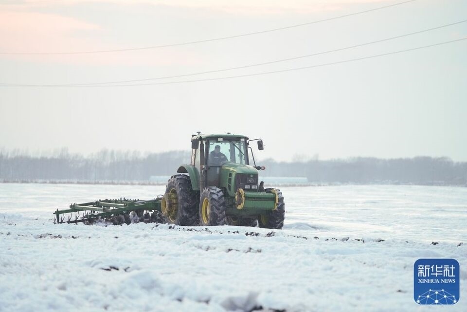 新華全媒+|“大糧倉(cāng)”黑龍江春耕備耕火熱進(jìn)行