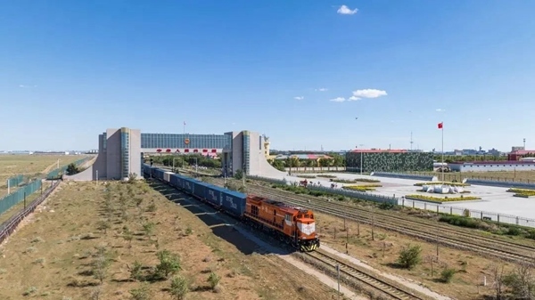 全國鐵路實行新的貨物列車運行圖。國鐵集團供圖