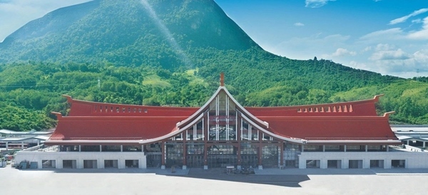 中老鐵路增開(kāi)1對(duì)國(guó)際旅客列車。國(guó)鐵集團(tuán)供圖