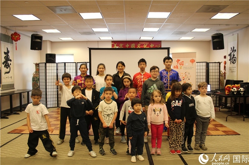 2、此次活動(dòng)是在美京中國文化中心舉辦的“中國城里品中國”系列文化活動(dòng)之一。 伊莎貝爾·羅德里格斯攝