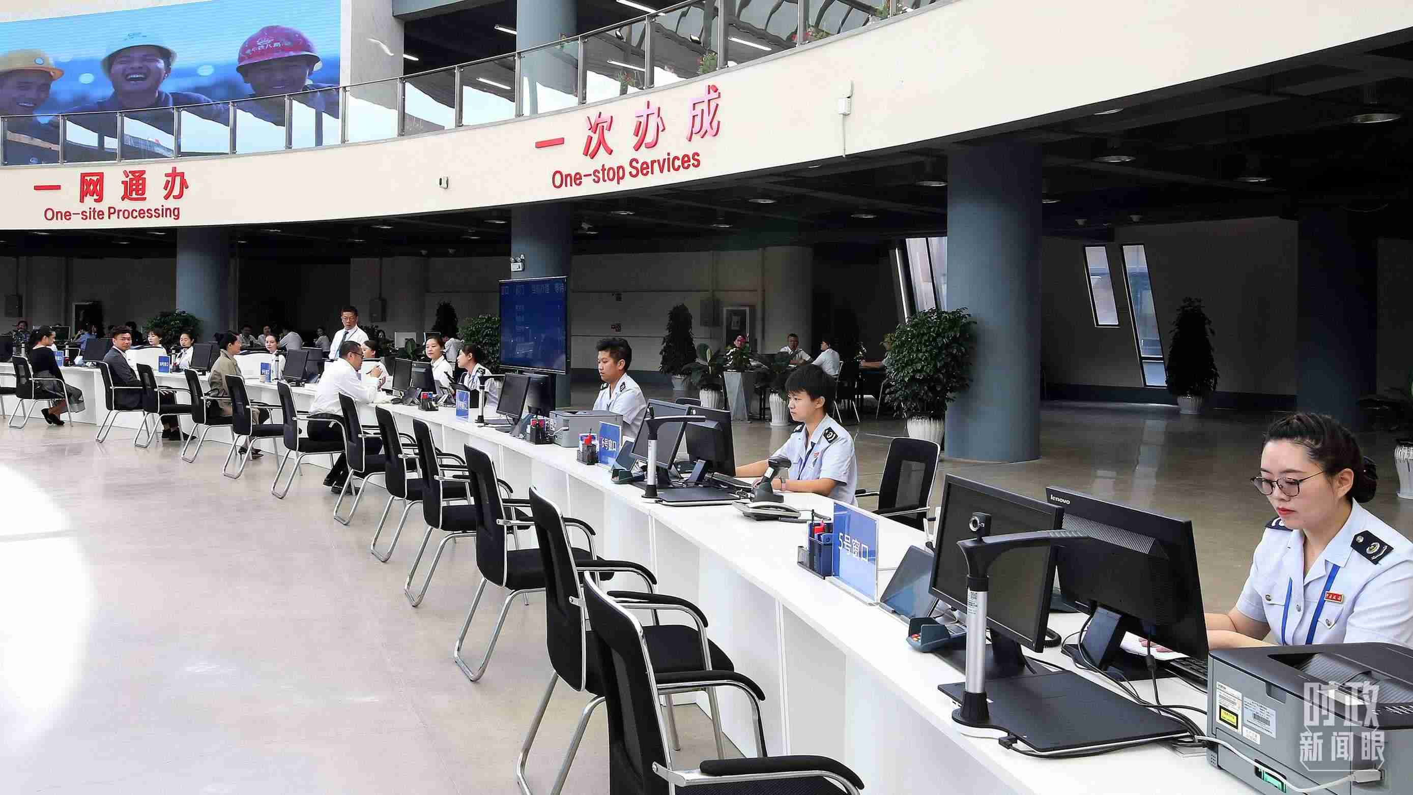 △中國（云南）自由貿易試驗區(qū)昆明片區(qū)綜合服務中心。（圖/視覺中國）