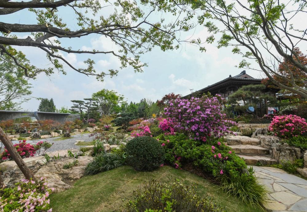 這是2024年4月12日拍攝的成都世園會主會場寧波園。新華社記者 王曦 攝