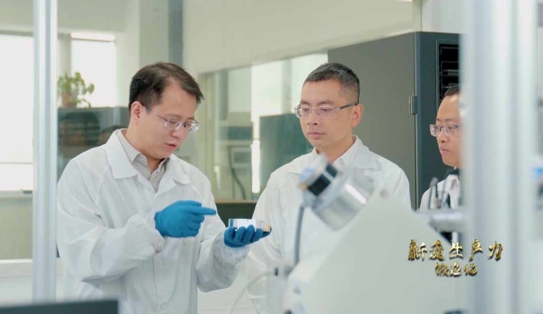 長沙巴斯夫杉杉電池材料研究院，正在進行電池材料研究。