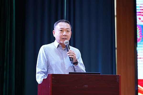 北京大鸞翔宇慈善基金會理事長、周恩來侄外孫沈清講述周恩來的讀書故事。