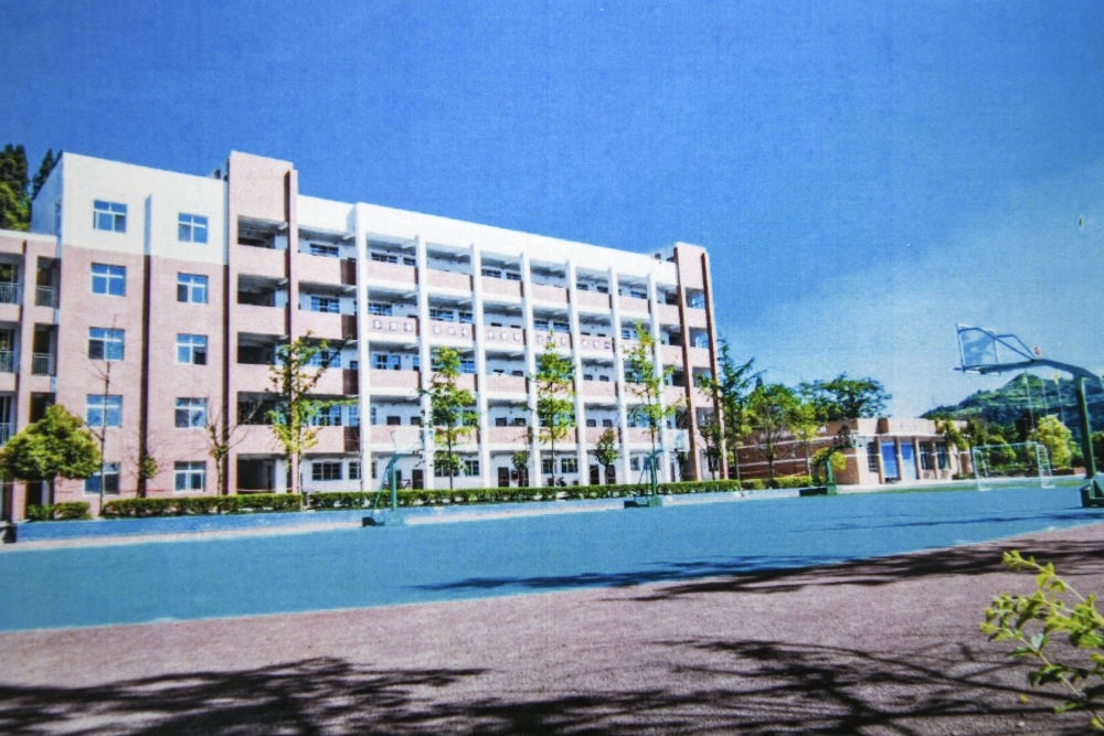 建成之初的之江小學教學樓（資料照片翻拍）。