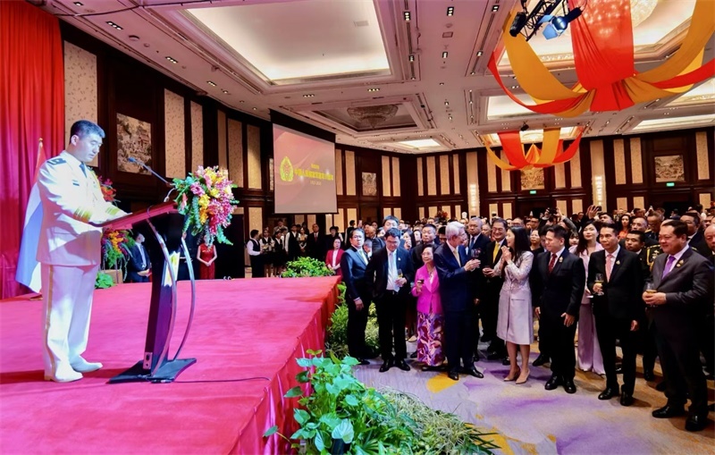 以上圖片均由使館提供，內(nèi)容說明：駐泰使館舉行慶祝建軍97周年招待會(huì)現(xiàn)場(chǎng)。