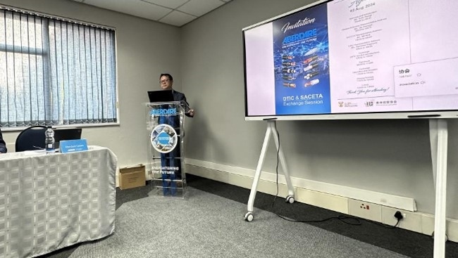 中國(guó)駐南非大使館參贊邱忠義致辭。南中經(jīng)貿(mào)協(xié)會(huì)供圖